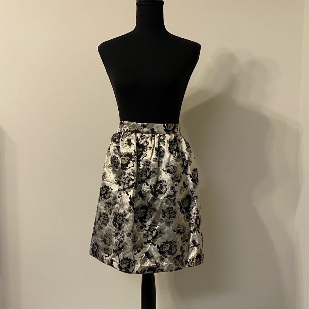 A Forever 21 black/grey with silver skirt